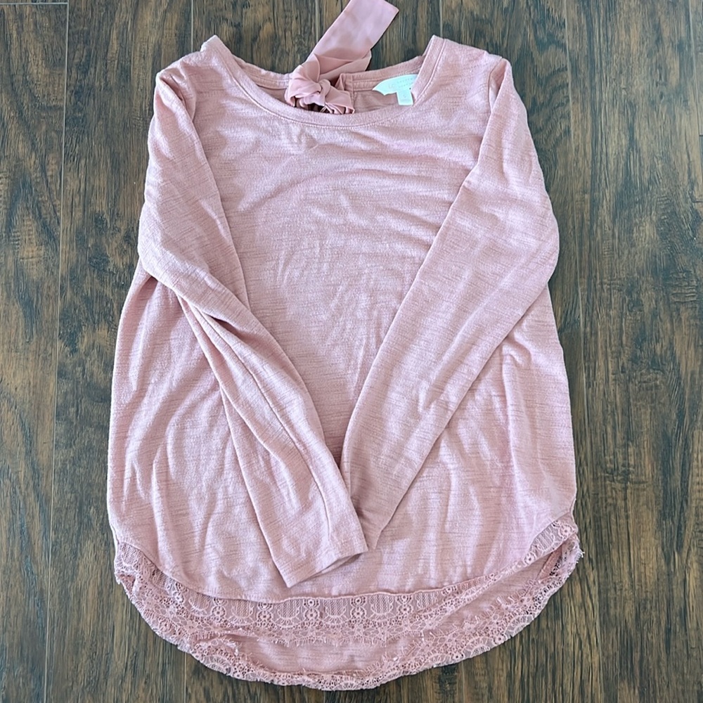 Women’s Size Small, Lauren Conrad Tunic with lace trim and bow back